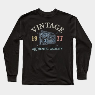 43 Years Old 1977 Vintage 43rd Birthday Anniversary Gift Long Sleeve T-Shirt